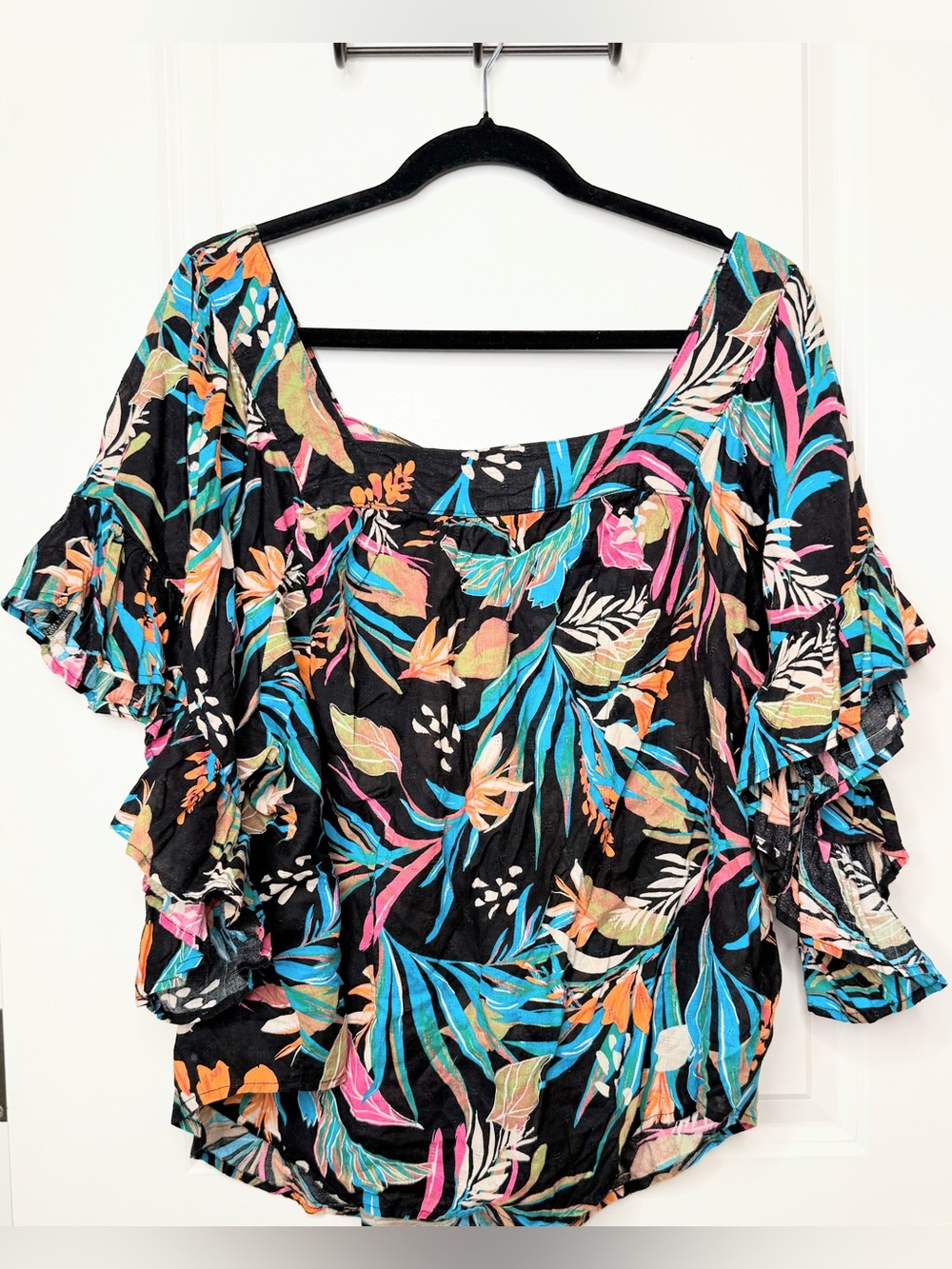 Terra & Sky 1X Tropical Floral Blouse Black Ruffle Sleeve Boho Plus Size Top